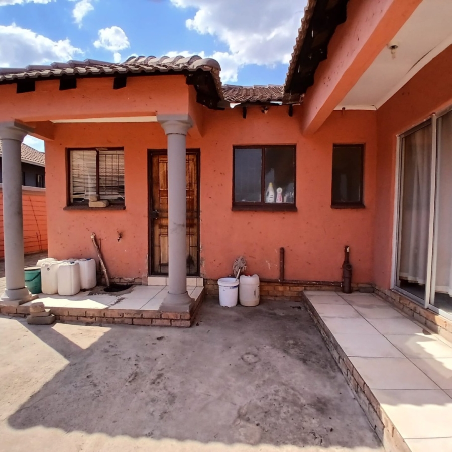 3 Bedroom Property for Sale in Tlhabane West North West